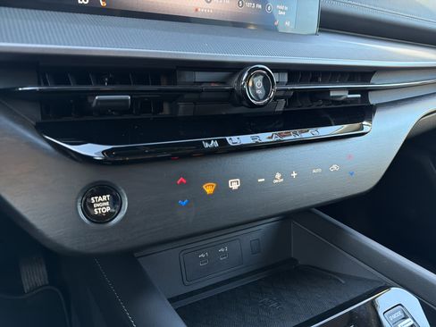 Certified 2025 Nissan Murano SV w/ Cargo Package image 20