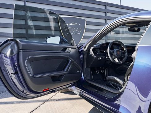Used 2025 Porsche 911 GT3 w/ Chrono Package RWD image 32