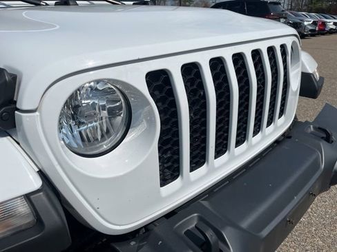 Used 2021 Jeep Gladiator Sport AWD/4WD image 13