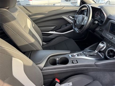 Certified 2023 Chevrolet Camaro LT image 6