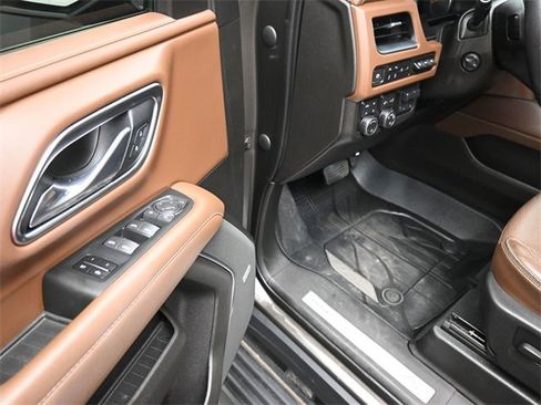 Used 2021 Chevrolet Tahoe High Country image 13