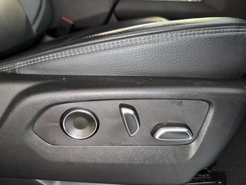 Used 2024 GMC Yukon Denali image 29