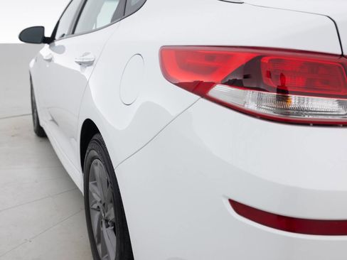 Used 2020 Kia Optima LX image 13