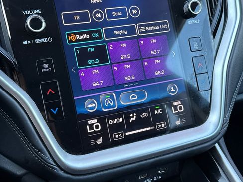 Used 2022 Subaru Outback Premium image 22