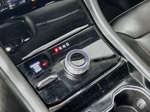 Used 2023 Jeep Grand Cherokee L Limited AWD/4WD image 17