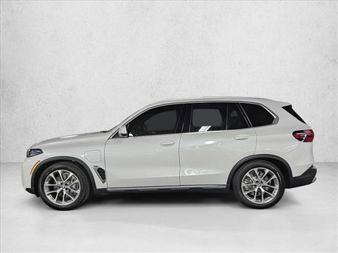 New 2026 BMW X5 xDrive50e w/ Executive Package image 8