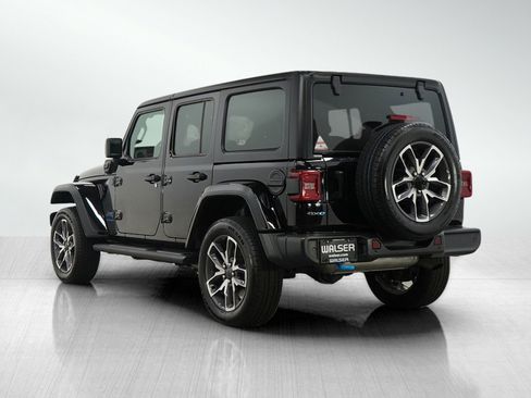 Used 2024 Jeep Wrangler Unlimited w/ Convenience Group image 3