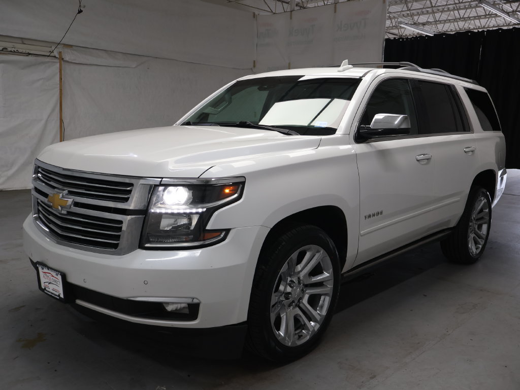 Used 2019 Chevrolet Tahoe Premier w/ Premier Plus Edition AWD/4WD image 3
