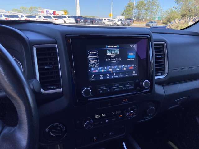 Used 2022 Nissan Frontier SV w/ Technology Package AWD/4WD image 37