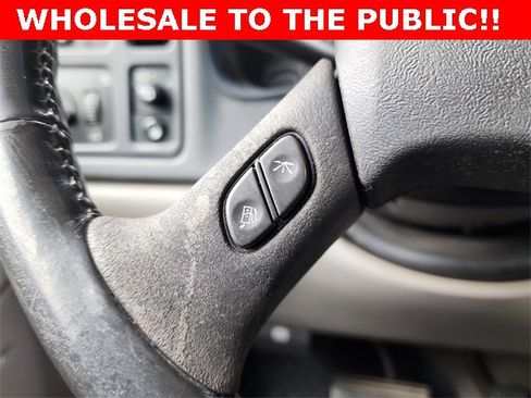 Used 2004 Chevrolet Suburban LT w/ Preferred Equipment Group image 27