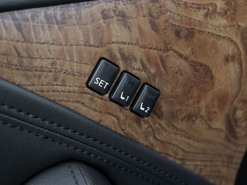 Used 2021 Nissan Armada SL w/ Captain's Chairs Package image 23