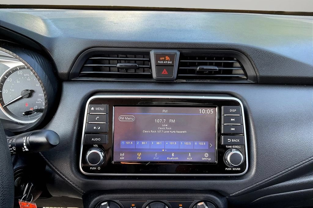 Used 2025 Nissan Versa S FWD image 9