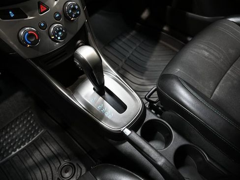 Used 2016 Chevrolet Trax LT w/ LT Convenience Package image 17