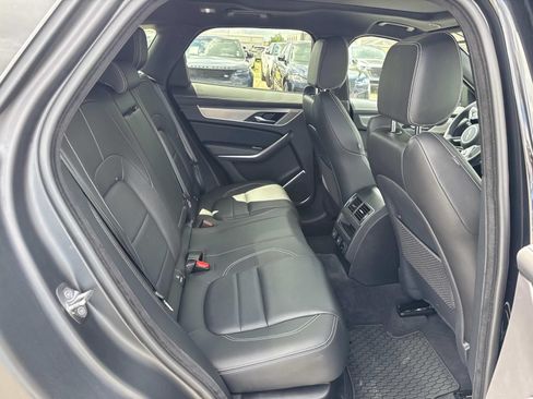 Used 2026 Jaguar F-PACE R-Dynamic S AWD/4WD image 9