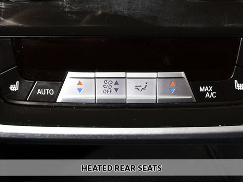 Used 2022 BMW X5 xDrive40i AWD/4WD image 10