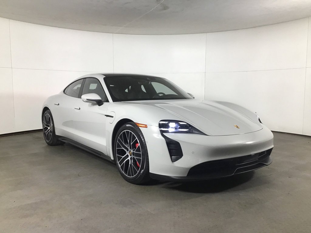 Certified 2024 Porsche Taycan GTS AWD/4WD image 9
