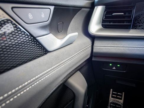 New 2026 Volkswagen Tiguan SE R-Line image 32