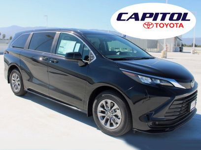 New 2025 Toyota Sienna LE