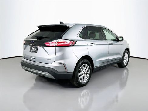 Used 2024 Ford Edge SEL AWD/4WD image 13