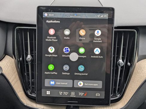 New 2026 Volvo XC60 B5 Core AWD/4WD image 17
