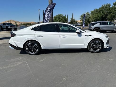 Used 2024 Hyundai Sonata SEL w/ Convenience Package FWD image 9