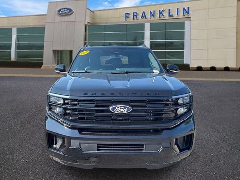 New 2027 Ford Expedition Platinum w/ Stealth Appearance Package AWD/4WD image 2