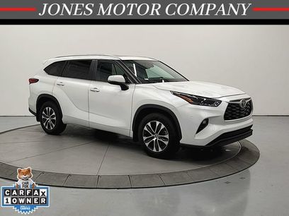 Used 2023 Toyota Highlander XLE