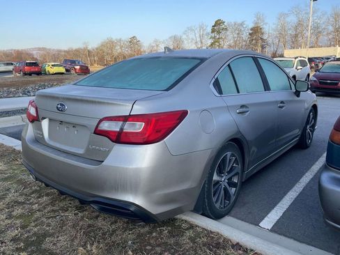 Used 2018 Subaru Legacy 2.5i Limited w/ Popular Package #2A image 4