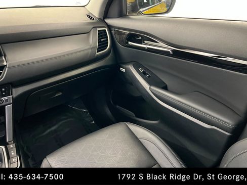 Used 2024 Kia Seltos SX w/ SX Sunroof Package image 10