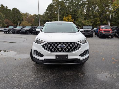 Used 2024 Ford Edge SEL image 2