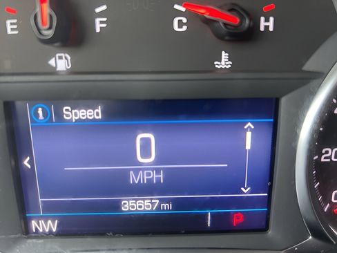 Used 2023 GMC Acadia SLE w/ Driver Convenience Package image 22