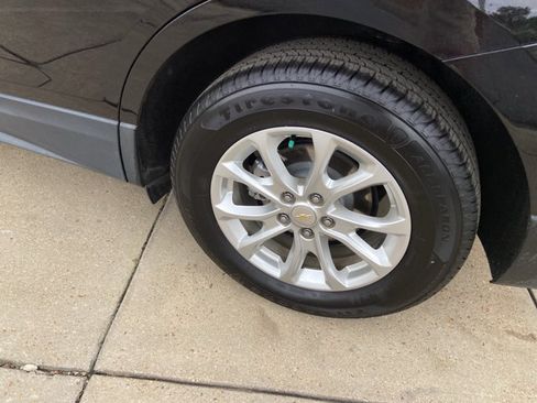 Used 2021 Chevrolet Equinox LT FWD image 30