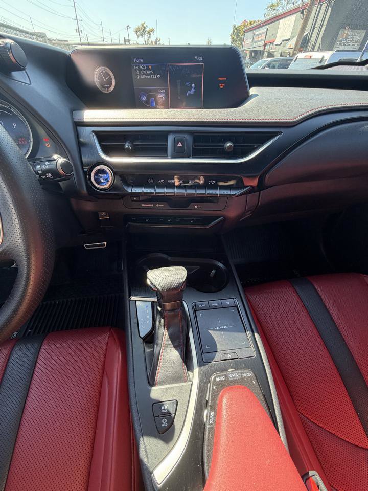 Used 2019 Lexus UX 250h F Sport w/ F Sport Premium Package AWD/4WD image 29