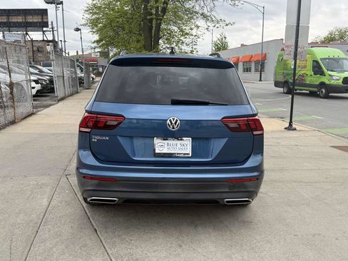 Used 2019 Volkswagen Tiguan SE w/ Panoramic Sunroof Package FWD image 6