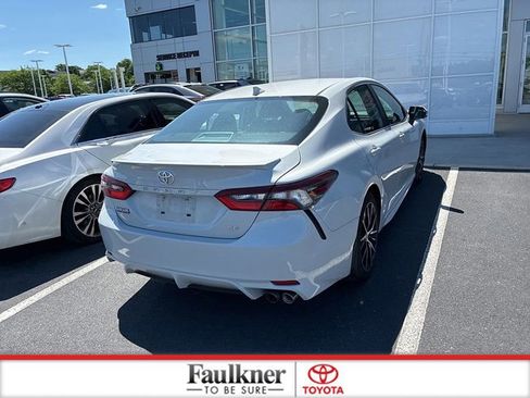 Used 2024 Toyota Camry SE FWD image 11