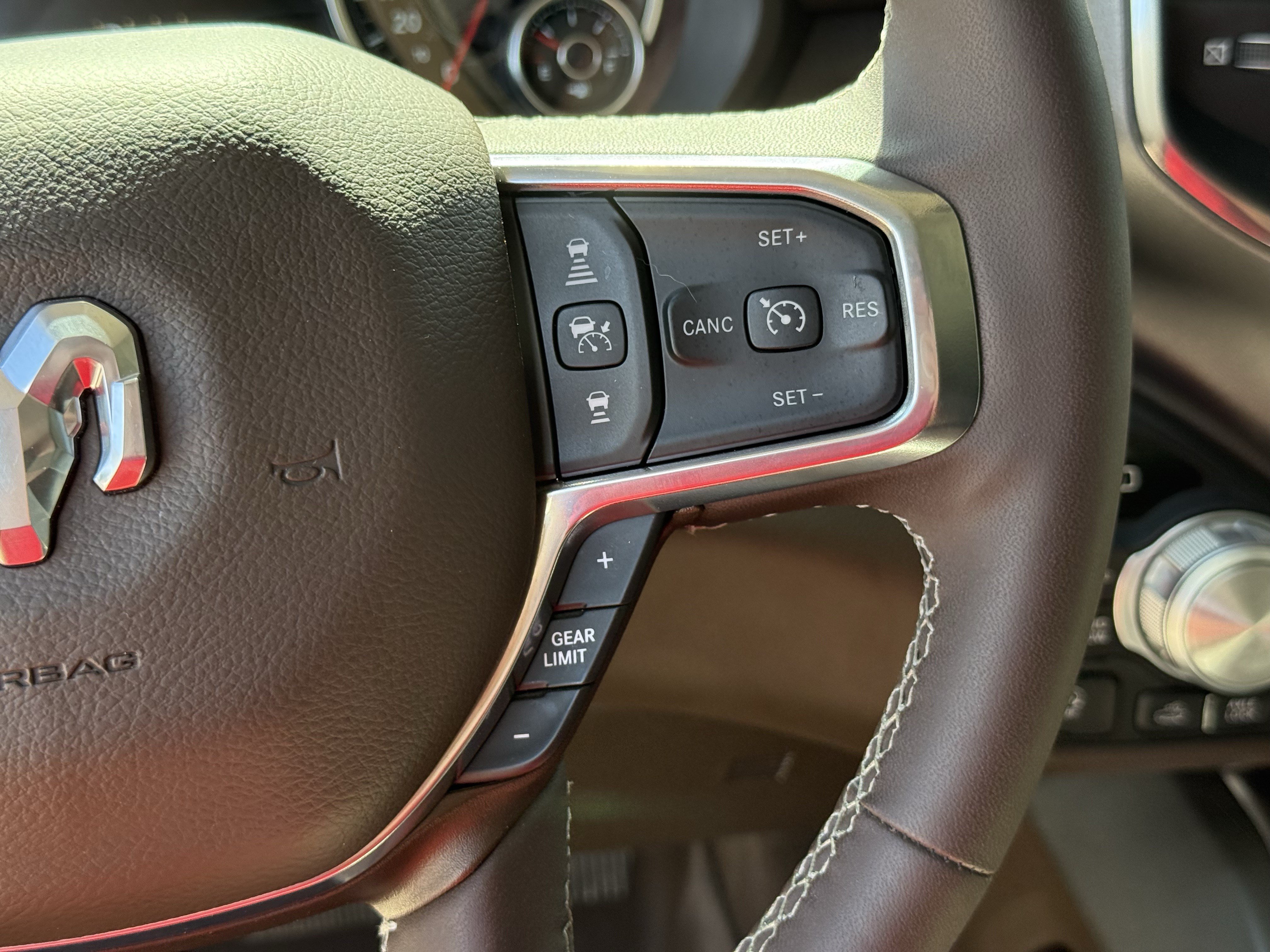 Used 2025 RAM 1500 Laramie w/ Off Road Group AWD/4WD image 18