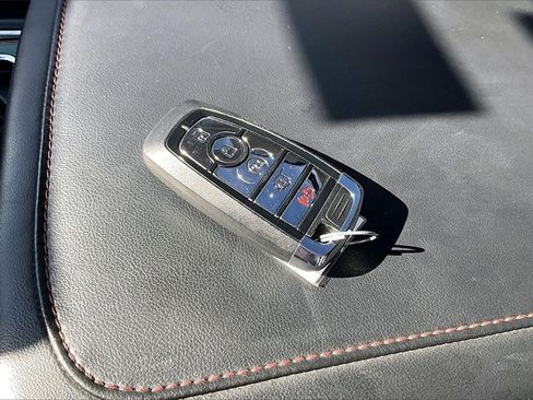 Used 2024 Lincoln Aviator Reserve image 32