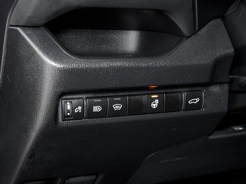 Used 2023 Toyota RAV4 XLE Premium image 14