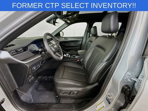 New 2025 Jeep Grand Cherokee L Limited w/ Black Appearance Package image 21