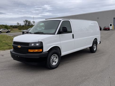 New 2026 Chevrolet Express 2500 Extended w/ Driver Convenience Package RWD image 2