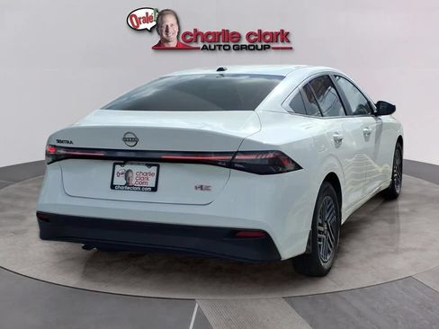 Used 2022 Nissan Sentra SV w/ All-Weather Package FWD image 5