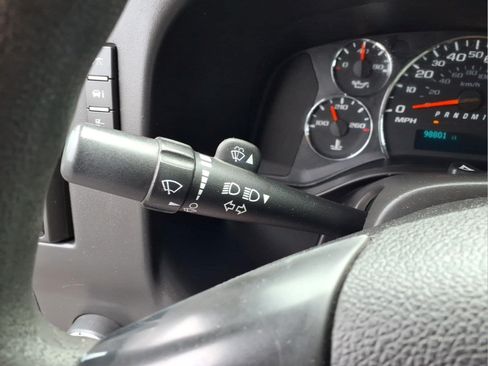 Used 2015 Chevrolet Express 2500 RWD image 18