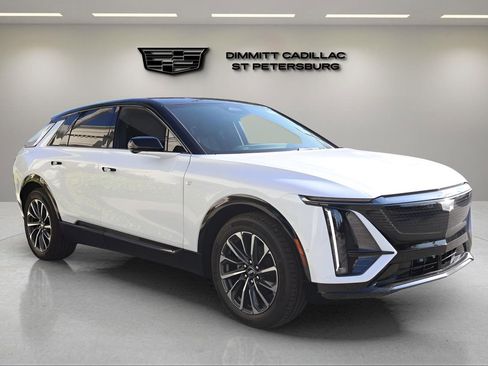 New 2026 Cadillac Lyriq Sport RWD image 7