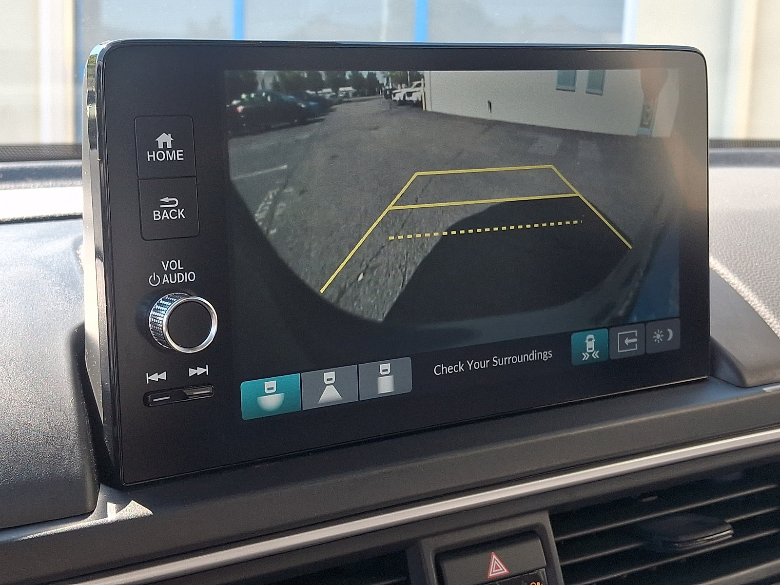 Used 2025 Honda Pilot Touring image 18