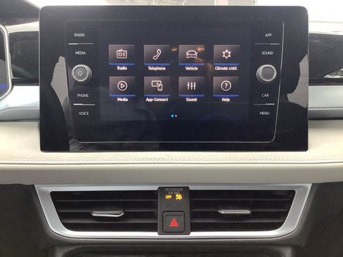 New 2026 Volkswagen Taos SE FWD image 16