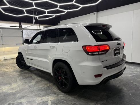 Used 2021 Jeep Grand Cherokee SRT image 6