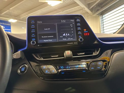 Used 2021 Toyota C-HR XLE image 16