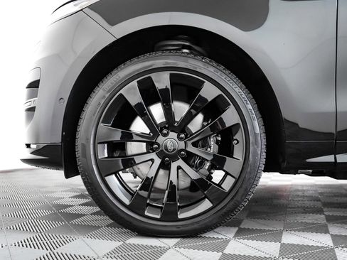 Used 2025 Land Rover Range Rover Sport Autobiography image 4