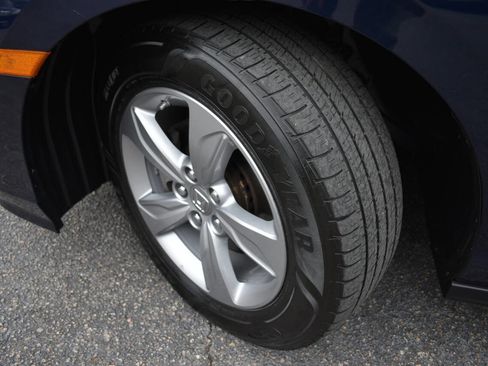 Used 2020 Honda Odyssey EX image 39