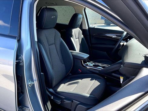 Used 2023 Buick Envision Preferred w/ Sport Touring Package image 7